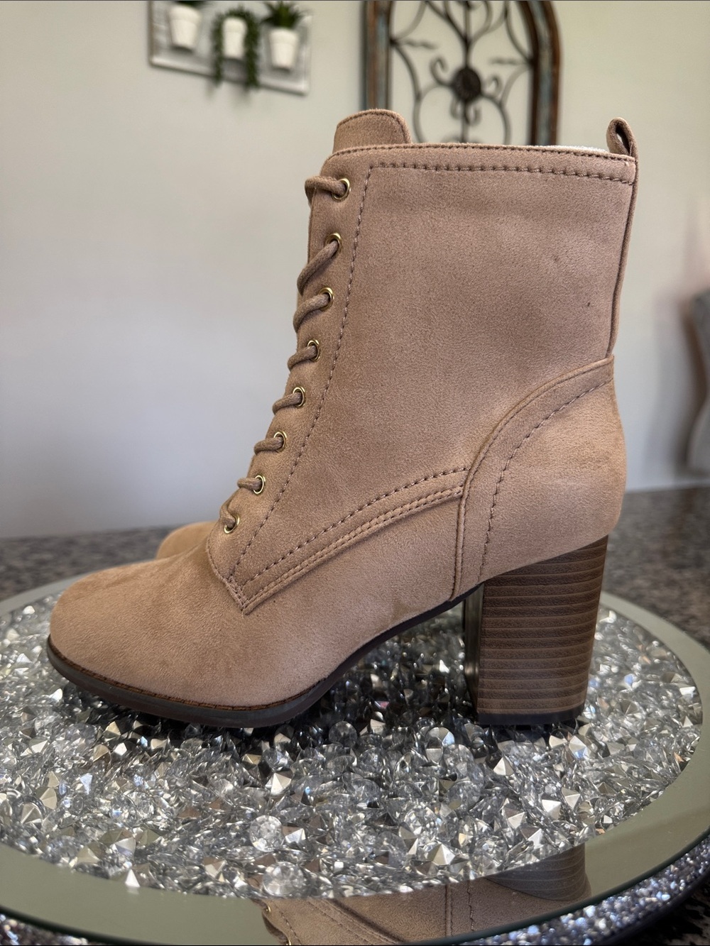 Journee Collection Beige Lace-Up Favric Block Heel Ankle Boots NWOT 8